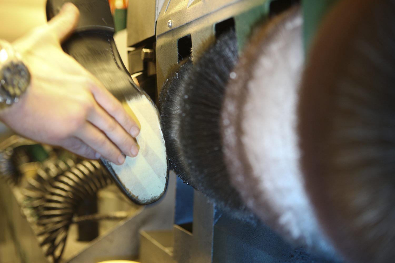 Shoe shine