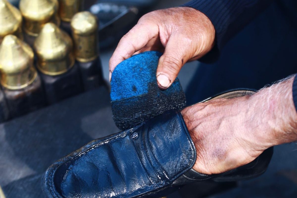 Angelus leather dye