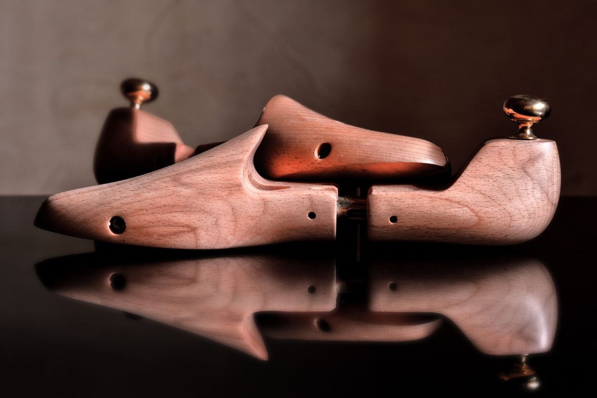Cedar shoe trees