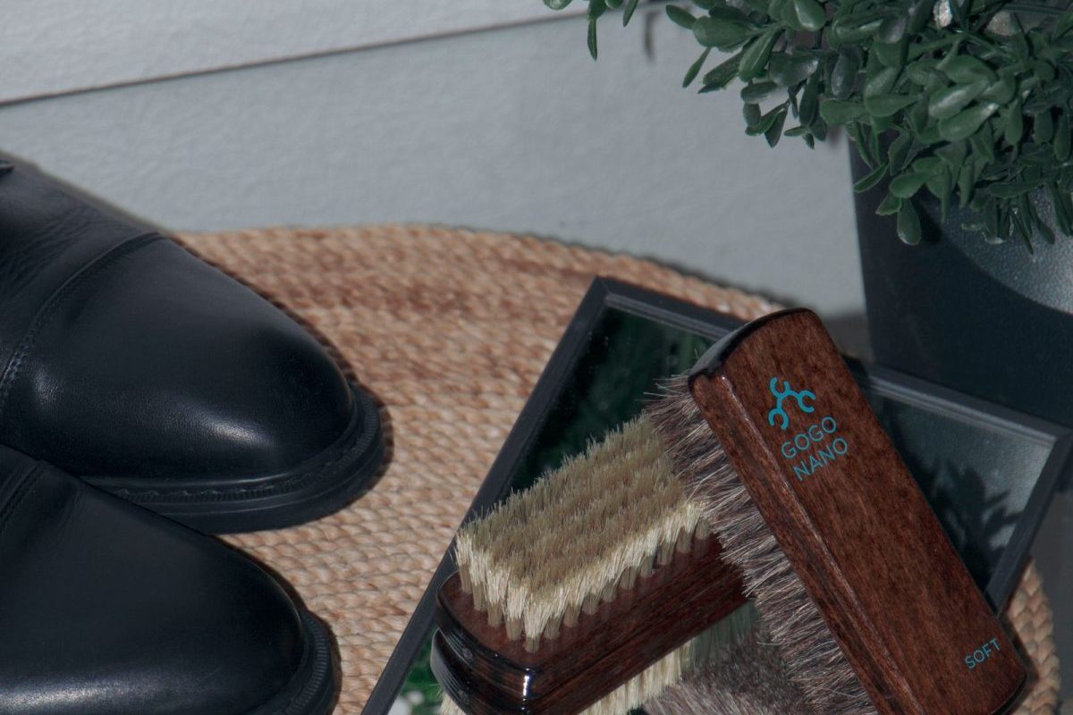 Angelus wax shoe polish